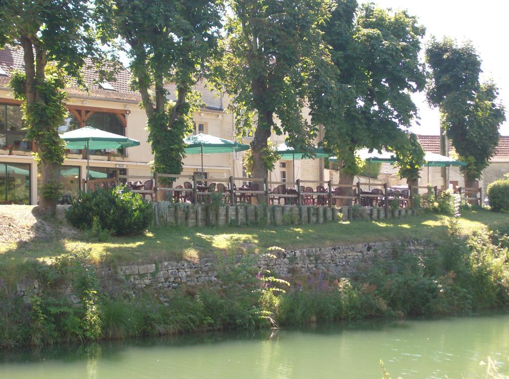 Hotel-Restaurant De L'Ecluse 79 Chassignelles Экстерьер фото